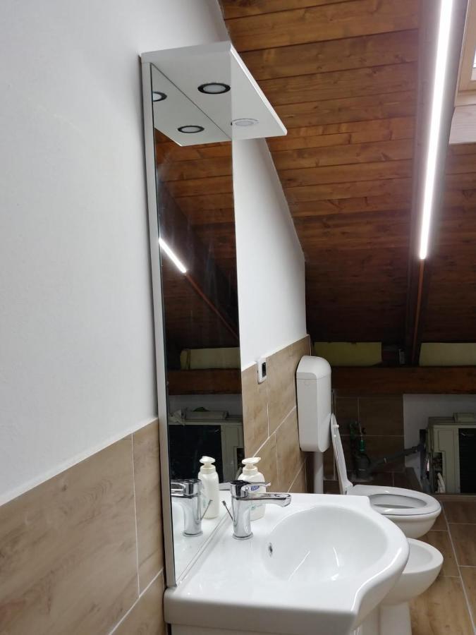 Camera Con Bagno Mirjana Cislago Exteriör bild
